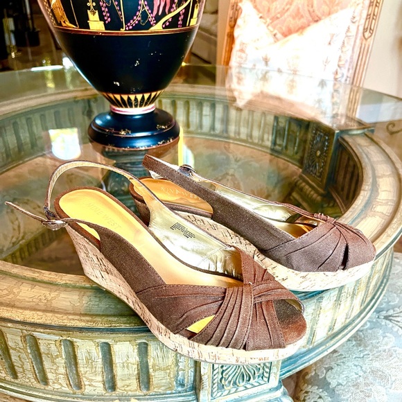 Nine West Women’s Size 9 Linen Blend Brown Strap with Cork Wedge Heels/Boho - Picture 6 of 6